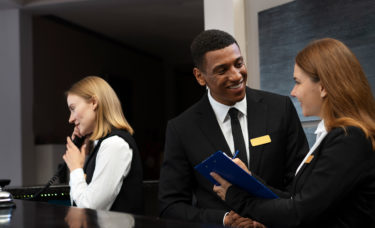 Conheça departamentos e principais funções na hotelaria